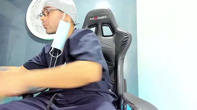 Snapshot of Bryan_Bronx chatting on 03-20-25, 12:08 Bryan Bronx online show from 03-20-25, 12:08