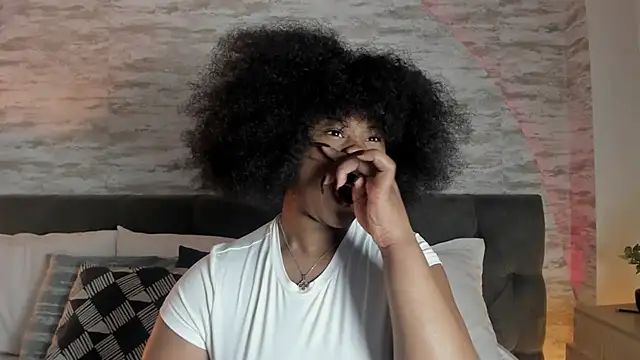 Anneth  M online show from 10-28-25, 07:49