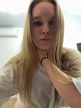 Snapshot of Ketitull chatting on 03-08-26, 06:23 Ketitull online show from 03-08-26, 06:23