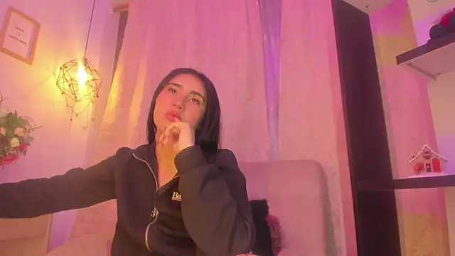 Chanttall  online show from 12-04-24, 08:56