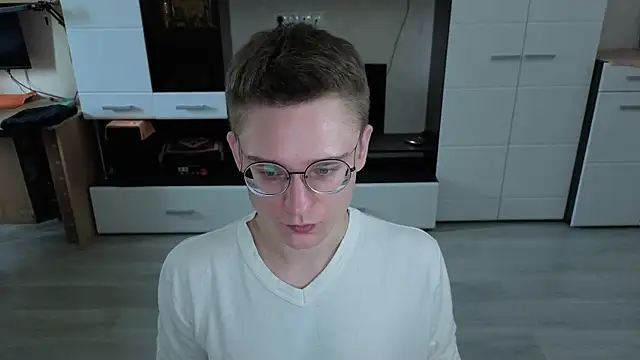 angryzan online show from 11-21-25, 05:39