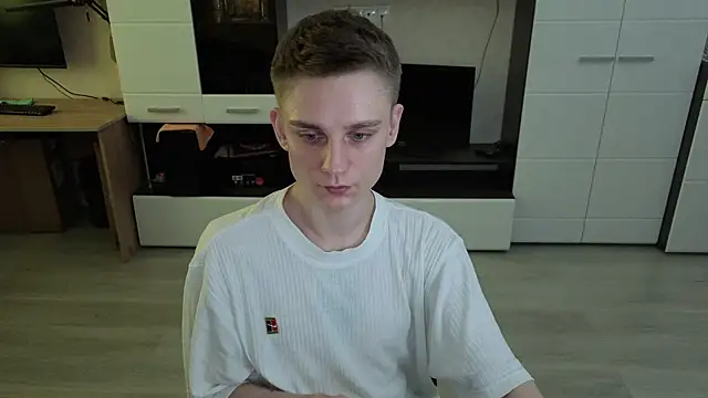 angryzan online show from 04-28-26, 06:51