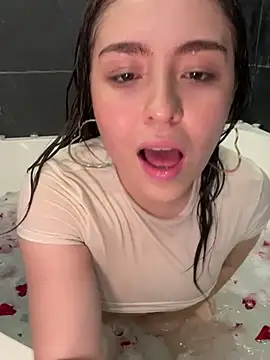 SofiMeza online show from 02-14-25, 04:52