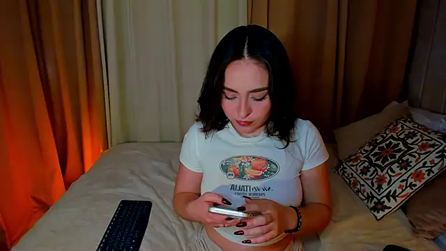 SofiMeza online show from 02-21-25, 03:10