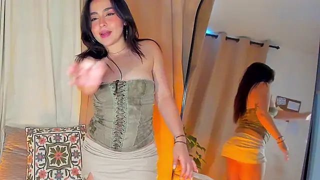 SofiMeza online show from 03-18-25, 06:37