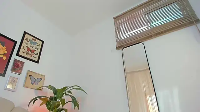 SofiMeza online show from 07-16-26, 12:22