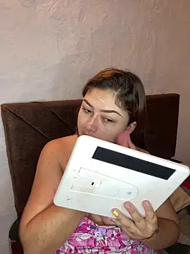 Sofia Queen17 online show from 09-10-25, 10:37