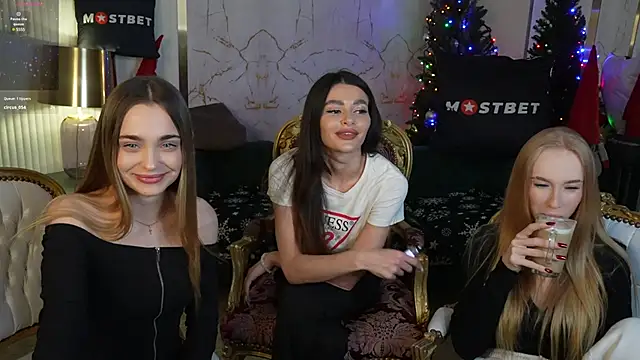 Snapshot of Lana_Pulse chatting on 12-26-24, 11:35 Lana Pulse online show from 12-26-24, 11:35