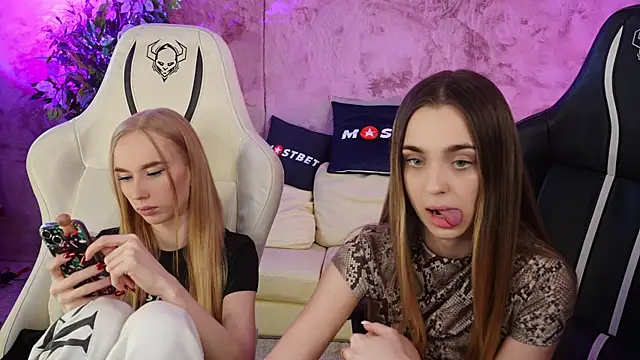 Snapshot of Lana_Pulse chatting on 01-13-25, 03:23 Lana Pulse online show from 01-13-25, 03:23