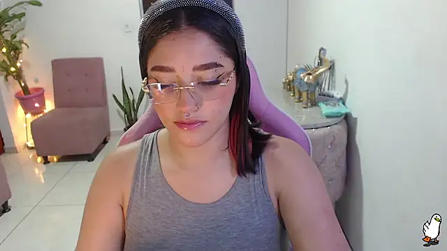 Snapshot of littleangel1_m chatting on 02-24-25, 09:52 littleangel1 m online show from 02-24-25, 09:52