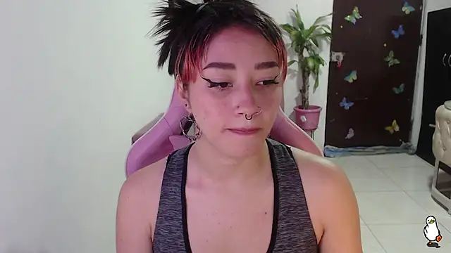 Snapshot of littleangel1_m chatting on 09-14-25, 10:31 littleangel1 m online show from 09-14-25, 10:31