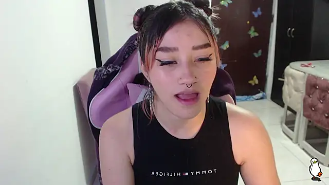 Snapshot of littleangel1_m chatting on 10-06-25, 09:34 littleangel1 m online show from 10-06-25, 09:34