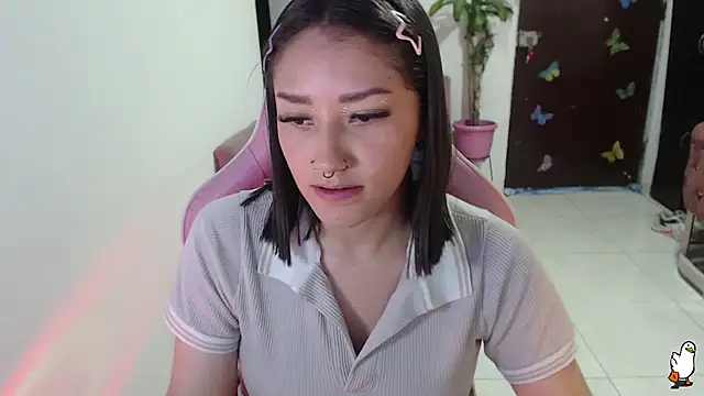 Snapshot of littleangel1_m chatting on 06-11-26, 09:18 littleangel1 m online show from 06-11-26, 09:18