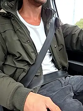 Zeefy online show from 09-24-25, 01:25