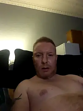 Snapshot of walker1979 chatting on 10-24-25, 11:12 walker1979 online show from 10-24-25, 11:12