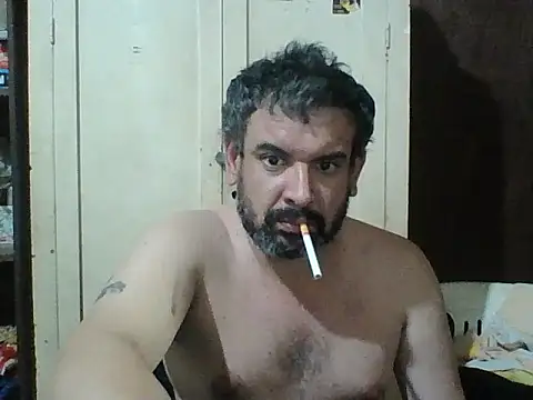 Snapshot of Rodrigo_happy chatting on 10-22-25, 03:18 Rodrigo happy online show from 10-22-25, 03:18