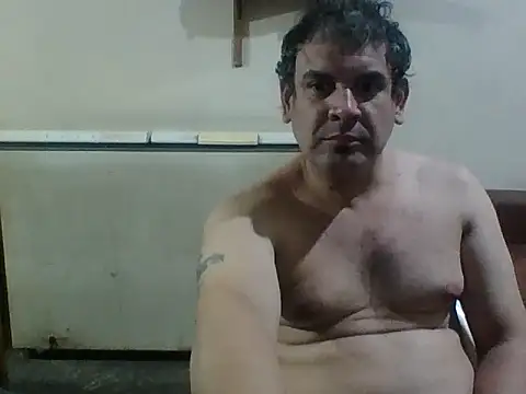 Snapshot of Rodrigo_happy chatting on 11-26-25, 01:50 Rodrigo happy online show from 11-26-25, 01:50
