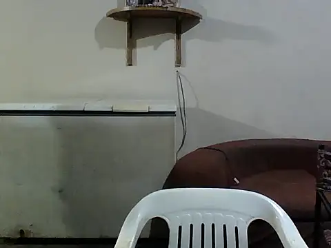 Snapshot of Rodrigo_happy chatting on 12-20-25, 02:51 Rodrigo happy online show from 12-20-25, 02:51