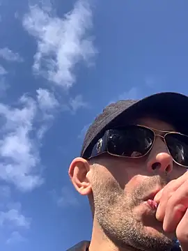 hailzeffn online show from 04-07-26, 02:28