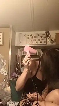 whitetrashdirtyslut online show from 03-21-26, 06:18