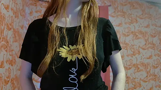 strawberrysmoothie online show from 09-19-25, 07:03