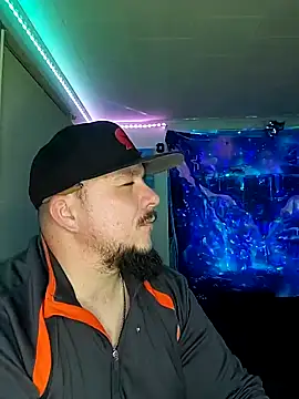 Snapshot of Spunonymous chatting on 01-07-25, 04:39 Spunonymous online show from 01-07-25, 04:39