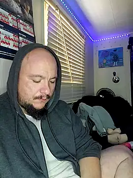 Snapshot of Spunonymous chatting on 01-16-25, 04:18 Spunonymous online show from 01-16-25, 04:18