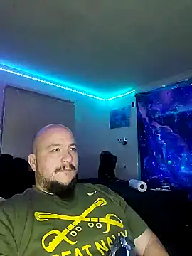 Snapshot of Spunonymous chatting on 01-28-25, 04:39 Spunonymous online show from 01-28-25, 04:39