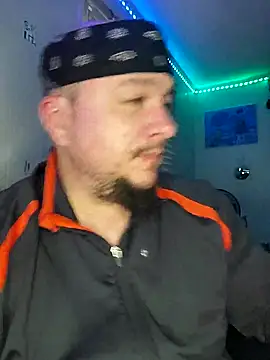 Snapshot of Spunonymous chatting on 02-26-25, 12:14 Spunonymous online show from 02-26-25, 12:14