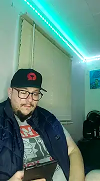 Snapshot of Spunonymous chatting on 03-02-25, 04:07 Spunonymous online show from 03-02-25, 04:07