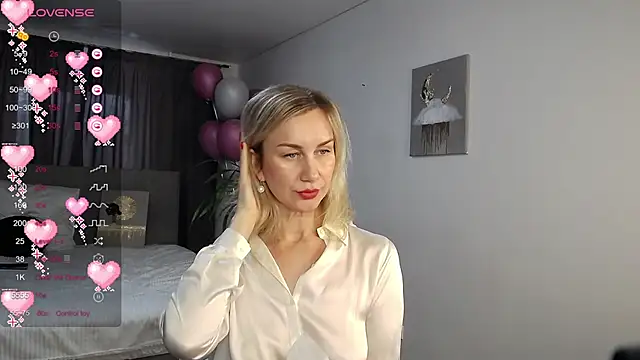 Vanessa Nowak online show from 03-05-25, 06:23