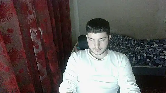 Snapshot of BoiWhore chatting on 12-17-24, 03:17 BoiWhore online show from 12-17-24, 03:17