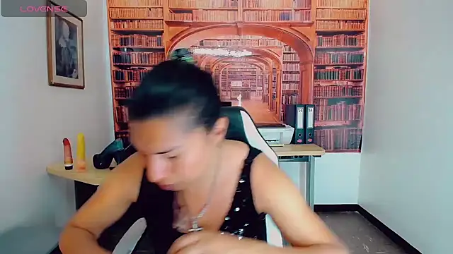 Snapshot of khiara_moretti chatting on 12-12-24, 07:26 khiara moretti online show from 12-12-24, 07:26