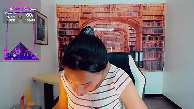 Snapshot of khiara_moretti chatting on 12-13-24, 07:32 khiara moretti online show from 12-13-24, 07:32