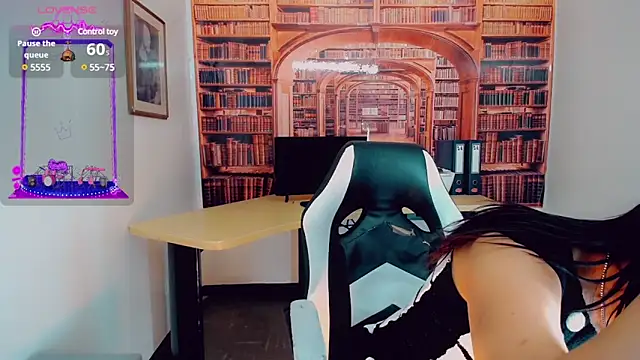 Snapshot of khiara_moretti chatting on 12-14-24, 07:36 khiara moretti online show from 12-14-24, 07:36