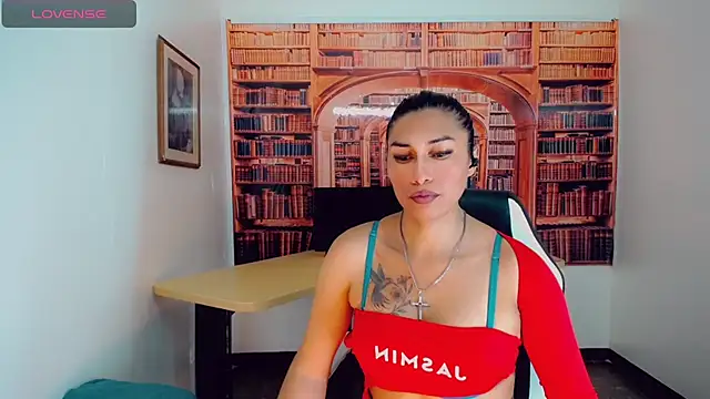 Snapshot of khiara_moretti chatting on 12-19-24, 01:39 khiara moretti online show from 12-19-24, 01:39