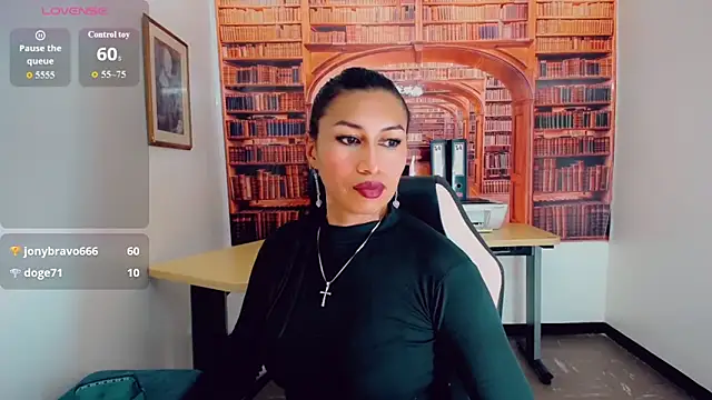 Snapshot of khiara_moretti chatting on 12-29-24, 01:24 khiara moretti online show from 12-29-24, 01:24