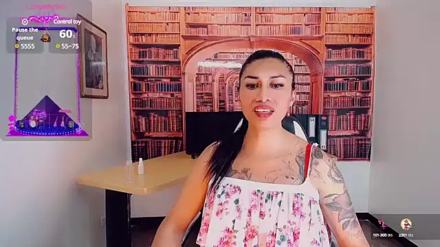 Snapshot of khiara_moretti chatting on 02-05-25, 10:55 khiara moretti online show from 02-05-25, 10:55