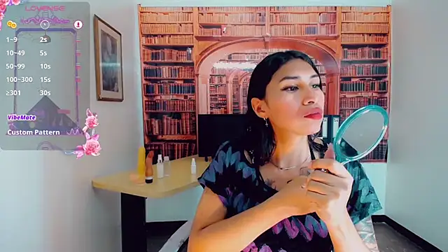 Snapshot of khiara_moretti chatting on 02-26-25, 10:42 khiara moretti online show from 02-26-25, 10:42