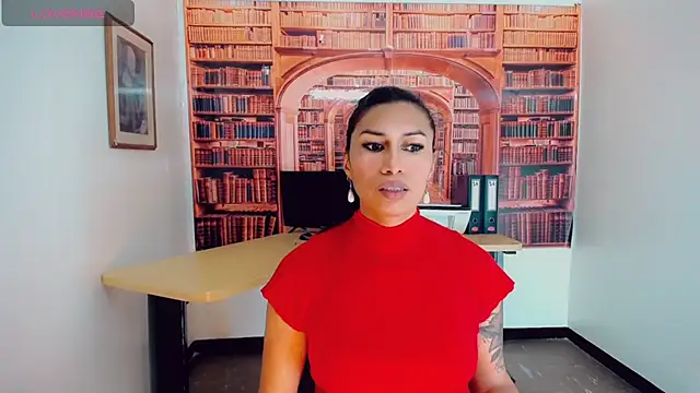 Snapshot of khiara_moretti chatting on 03-10-25, 07:40 khiara moretti online show from 03-10-25, 07:40