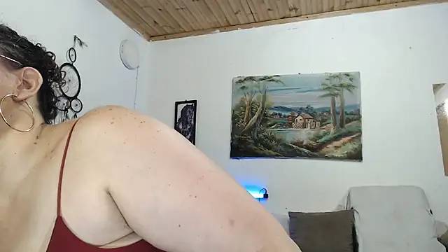 Snapshot of Aleja_Gonzales chatting on 02-09-26, 08:46 Aleja Gonzales online show from 02-09-26, 08:46