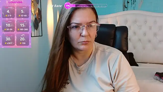 MsJossie online show from 09-30-25, 05:23