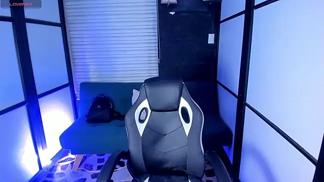 Agathaargent  online show from 10-04-25, 05:16