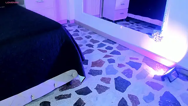 Agathaargent  online show from 10-12-25, 04:33