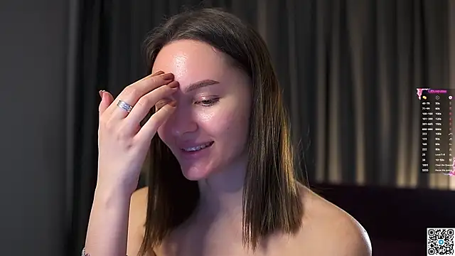 Snapshot of AnneKlint chatting on 01-19-25, 08:18 AnneKlint online show from 01-19-25, 08:18