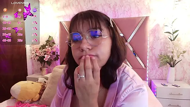 Miaa Smiith1 online show from 03-07-25, 03:18