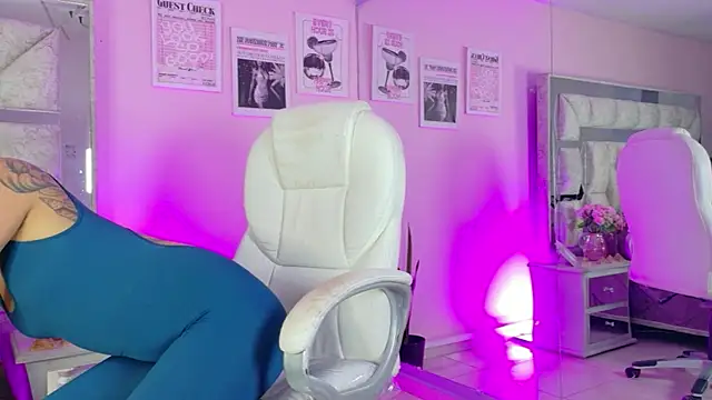 Sara Greey online show from 07-02-26, 02:45