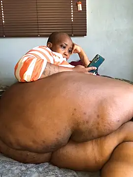 Snapshot of sotho_ssbbw chatting on 06-09-26, 10:27 sotho ssbbw online show from 06-09-26, 10:27