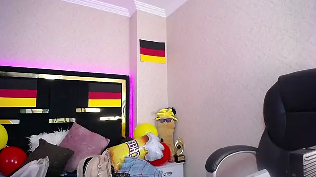 Moon Water   online show from 09-29-25, 11:59