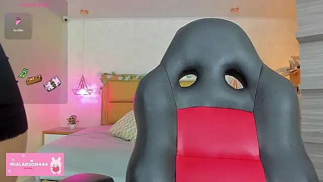 LARSONMIA online show from 02-07-26, 11:47